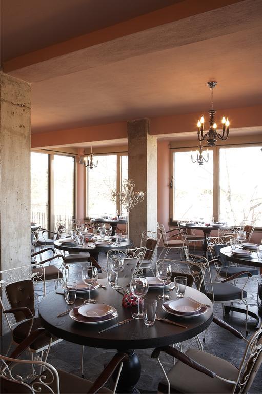 Art Hotel Mirtali Dodoni Bagian luar foto